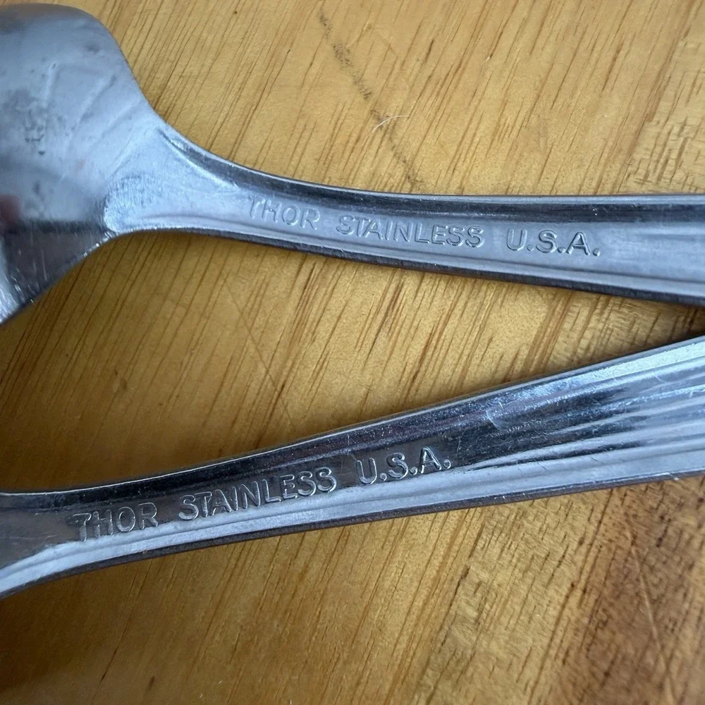 Oneida‎ Thor Fluted Rose Floral Stainless Steel Lot Of 2 Spoons USA Replacement